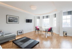 JOIVY Bright 1 bed flat, next to Hyde Park